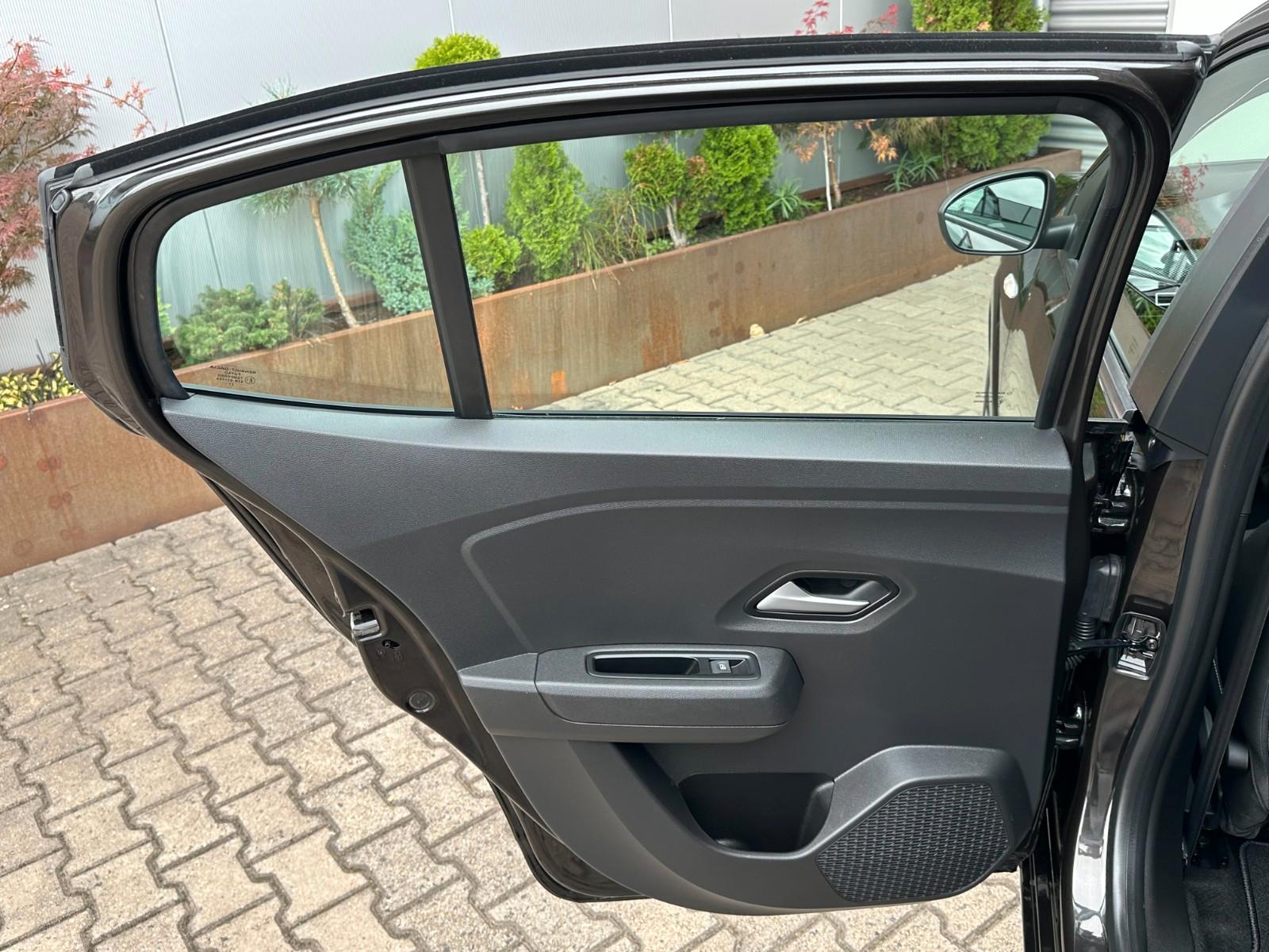 Dacia Logan 1.0 TCe Black Edition*Navi*Automat*LED*DAB, миниатюра 25