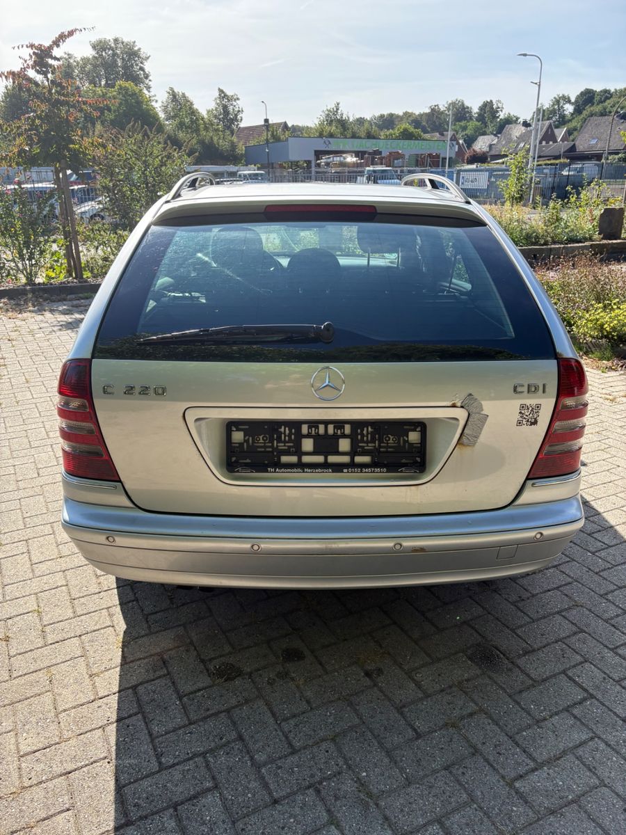 Foto 9 van MERCEDES-BENZ C 220
