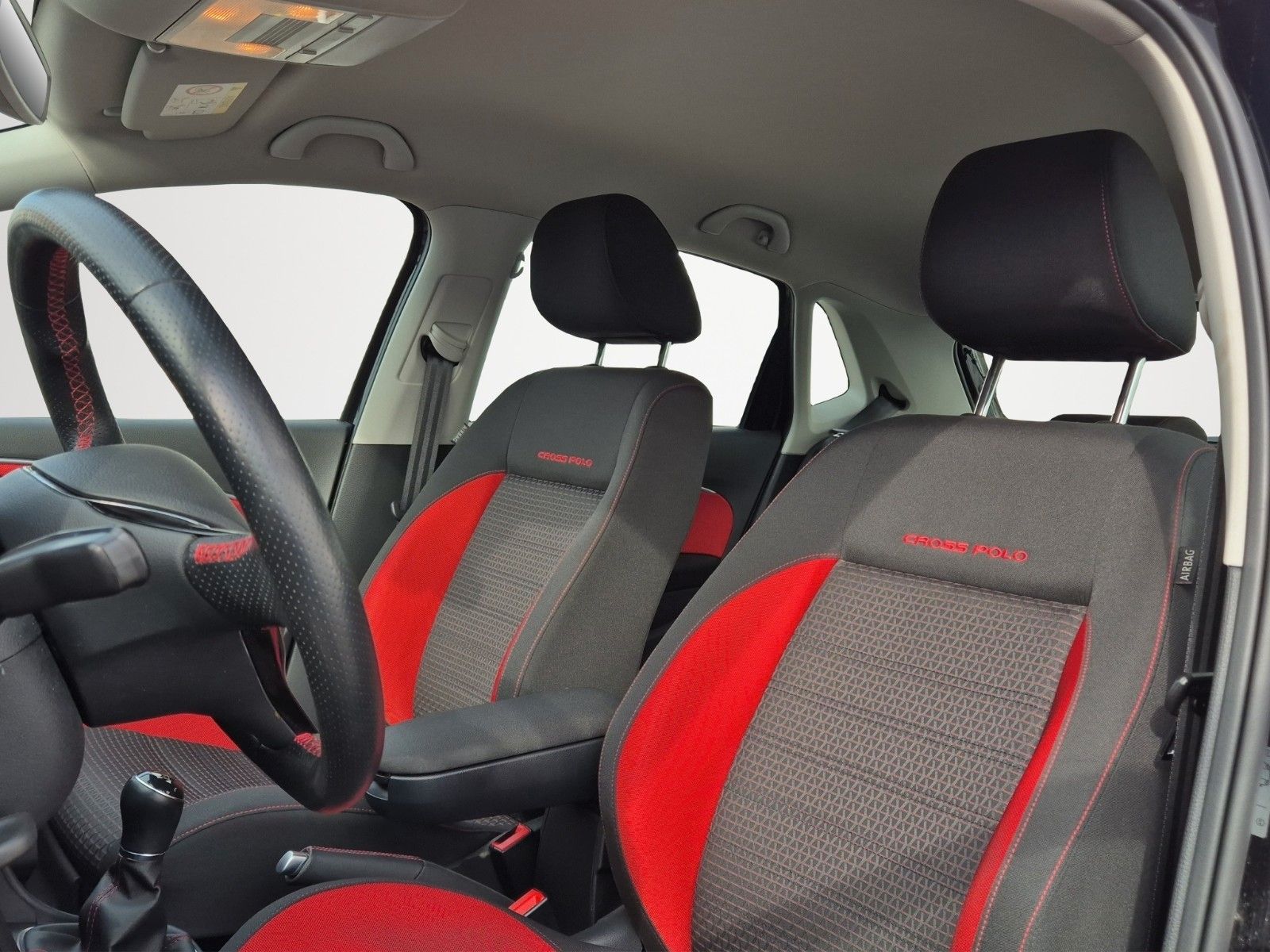 Fahrzeugabbildung Volkswagen POLO CROSS 1.2 TSI MFL ALLWETT BLUETOOTH 1.HAND