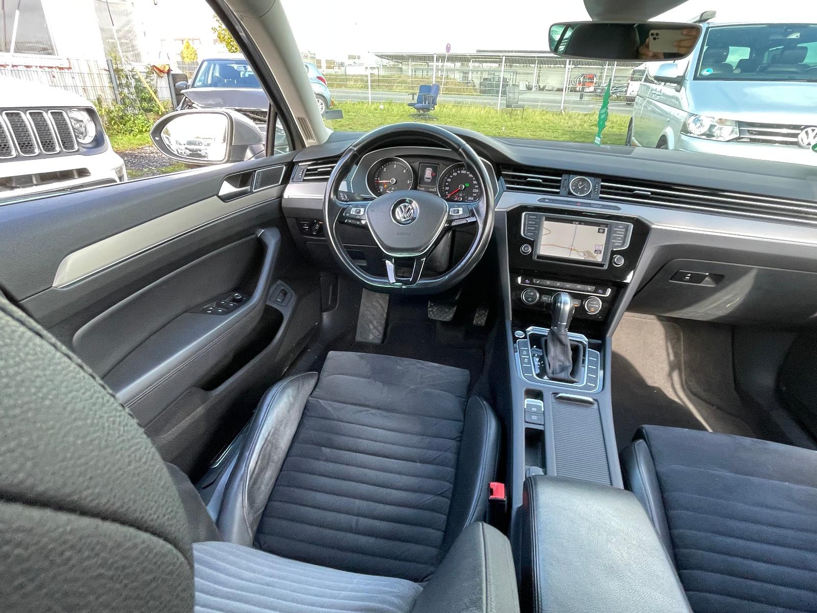 Volkswagen Passat 2015 — photo 28