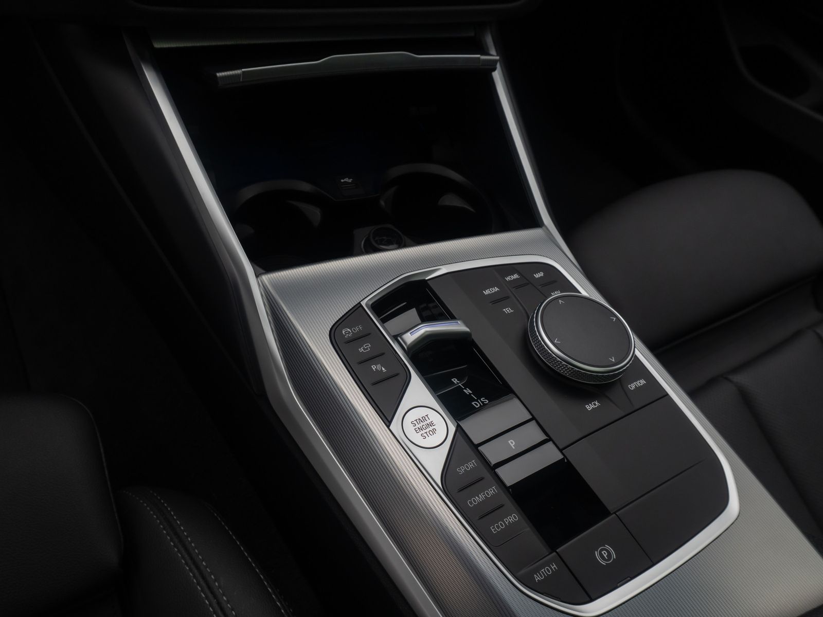 Fahrzeugabbildung BMW 320d xD M Sport 360° HUD DAB AHK Alarm Panorama