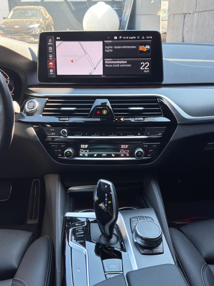 Fahrzeugabbildung BMW 530d M Sport Aero Shadow LED CAM Klim-4Z CarPlay