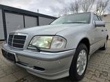 Mercedes-Benz C 280 Elegance,1.Hd,Aut.Xenon,PDC,SHZ,Navi - Mercedes-Benz C 280 Gebrauchtwagen