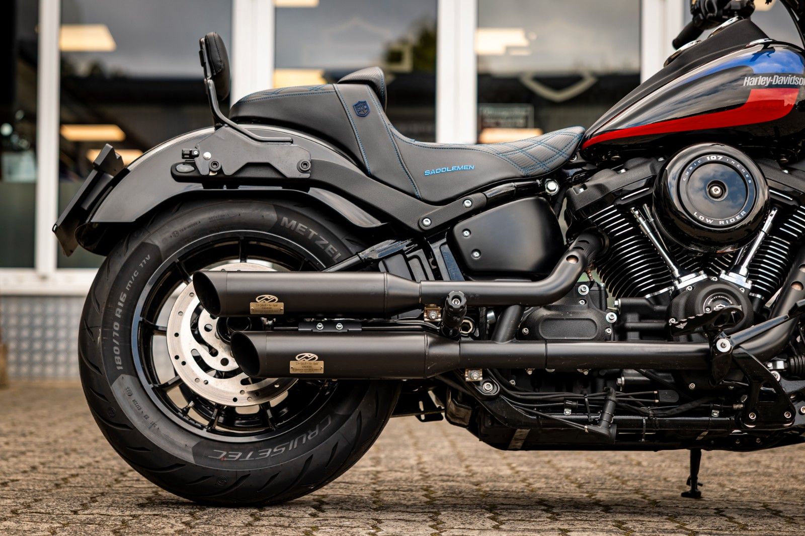 Fahrzeugabbildung Harley-Davidson FXLR LOW RIDER - JEKILL & HYDE -