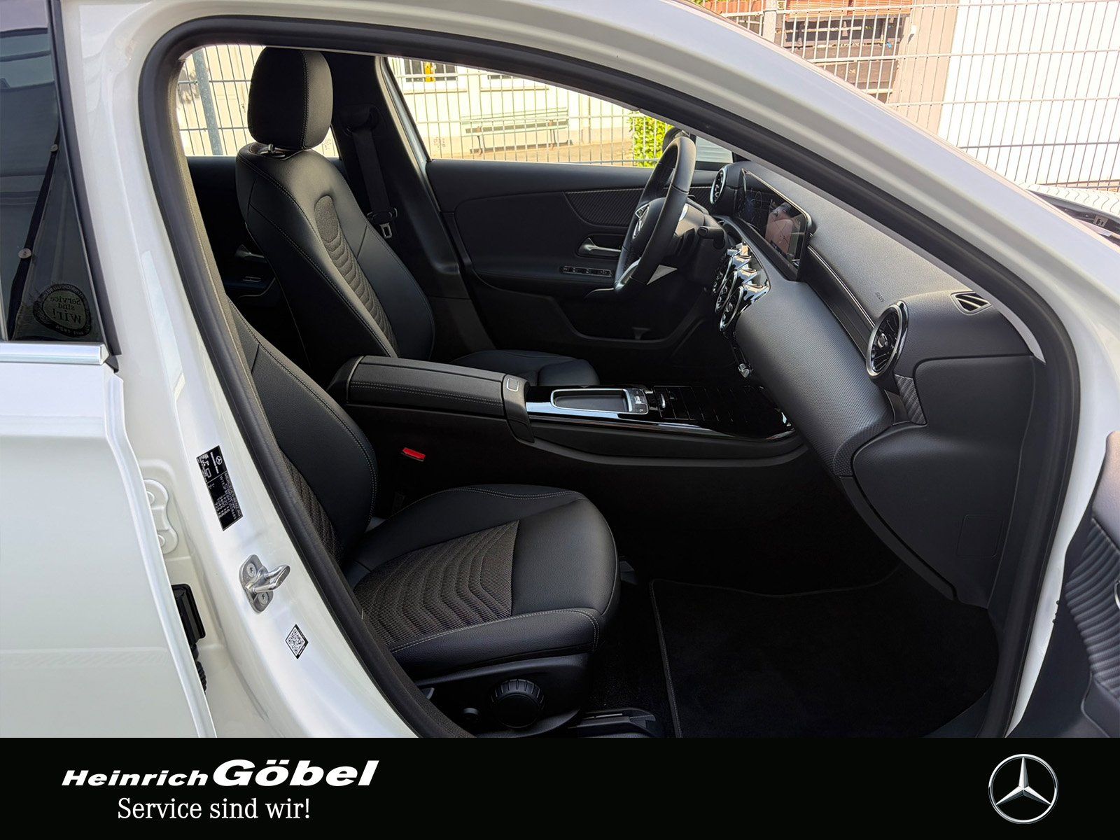 Fahrzeugabbildung Mercedes-Benz A 180 PROGRESSIVE*WINTER-PAKET*LED*KAMERA