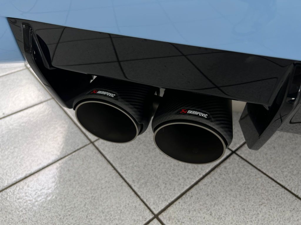 BMW M2 AKRAPOVIC*Schiebed.*H/K*HUD*KAM*KEYL*Leder*