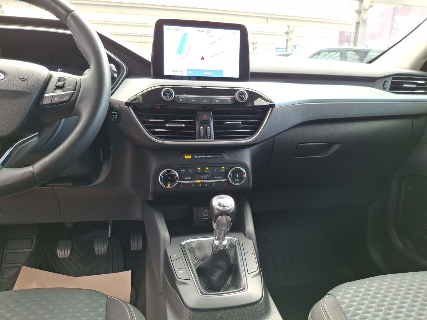 Fahrzeugabbildung Ford Kuga Cool & Connect AHK Winterpaket Navi DAB PPS