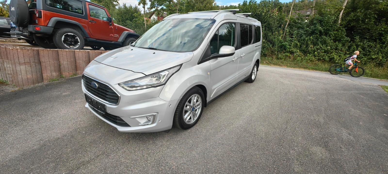 Ford Grand Tourneo Connect Titanium