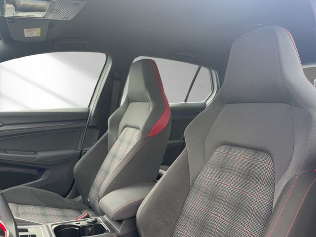 Volkswagen Golf VIII 2.0 TSI DSG GTI LED-PLUS CAM SHZ PDC