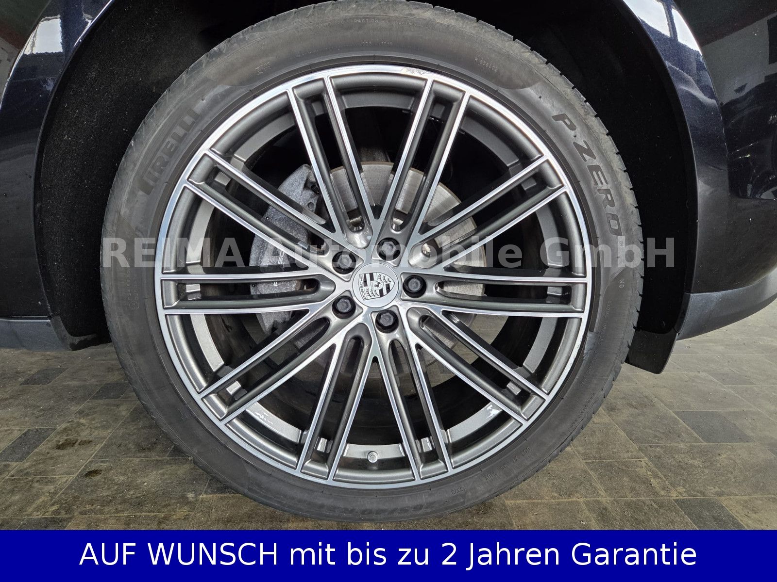 Fahrzeugabbildung Porsche Macan 2,0i, , LED, Standheizung, Luft, Pano