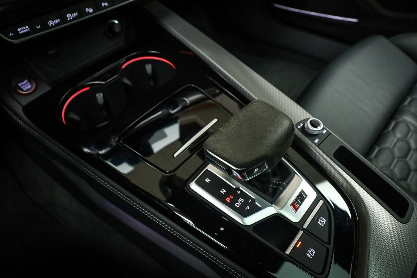 Audi RS 4 Avant Essentials*HUD*B&O*Matrix*ACC*Leder foto 14