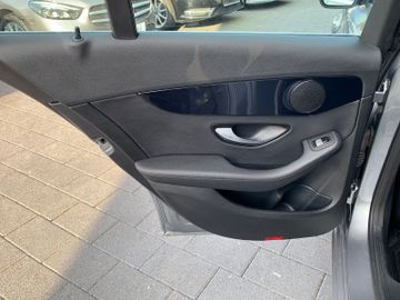 Bild 18 Mercedes-Benz C 200 CGI Automatik Navi PDC SHZ