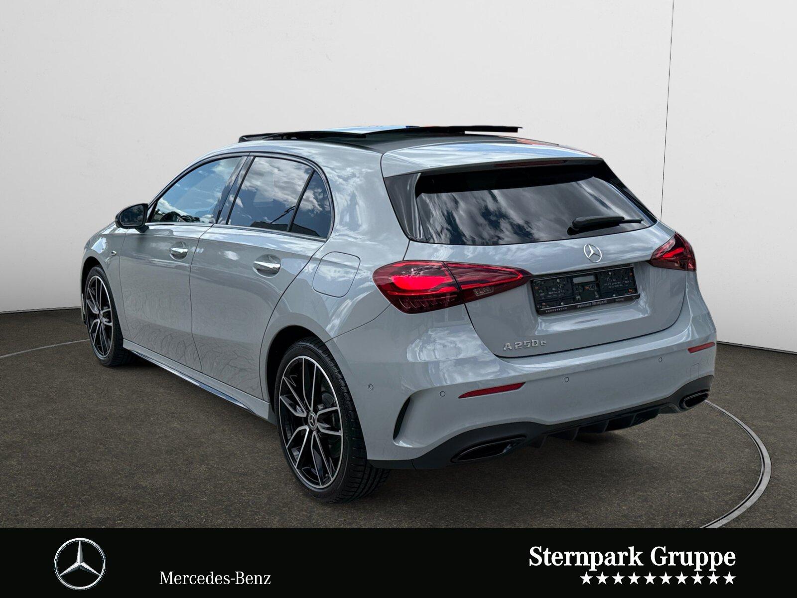 Mercedes-Benz A 250 e AMG Pano+Special Edition+HuD+Memo+360°+