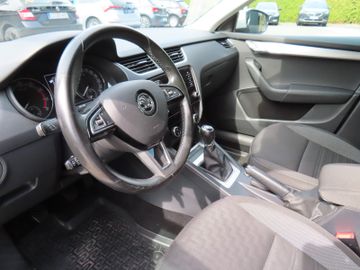Fotografie 12 des Skoda Octavia Combi Ambition 1.4 TSi Navi ACC