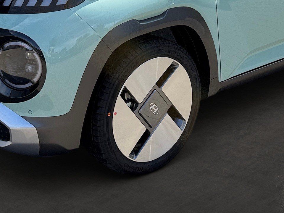 Fahrzeugabbildung Hyundai INSTER Lounge 49kWh 115PS Elektro-Komfort-Paket