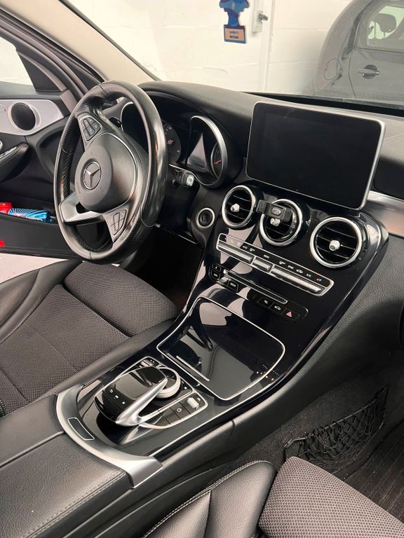 Image of Mercedes-Benz C 220