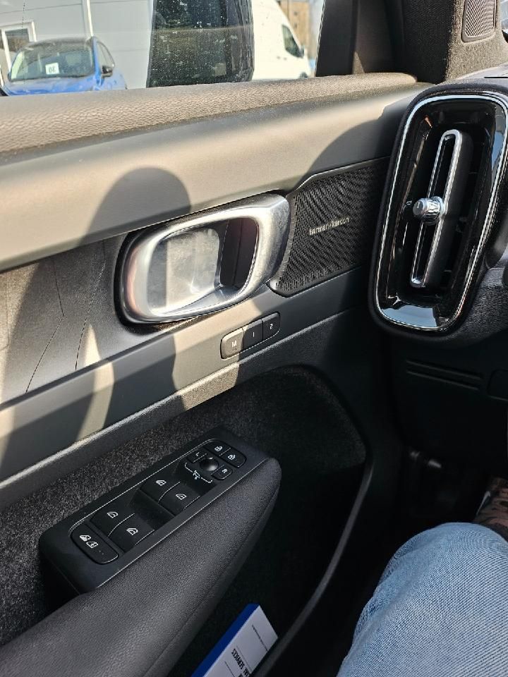 Fahrzeugabbildung Volvo C40 Ultimate Recharge Pure Electric 2WD