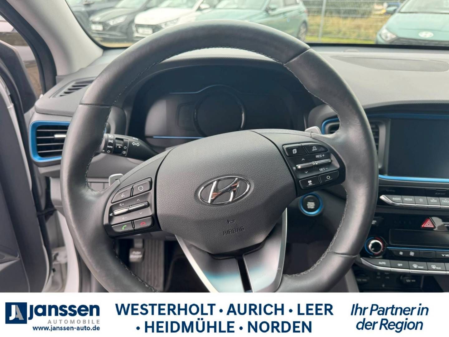 Fahrzeugabbildung Hyundai IONIQ Hybrid Trend