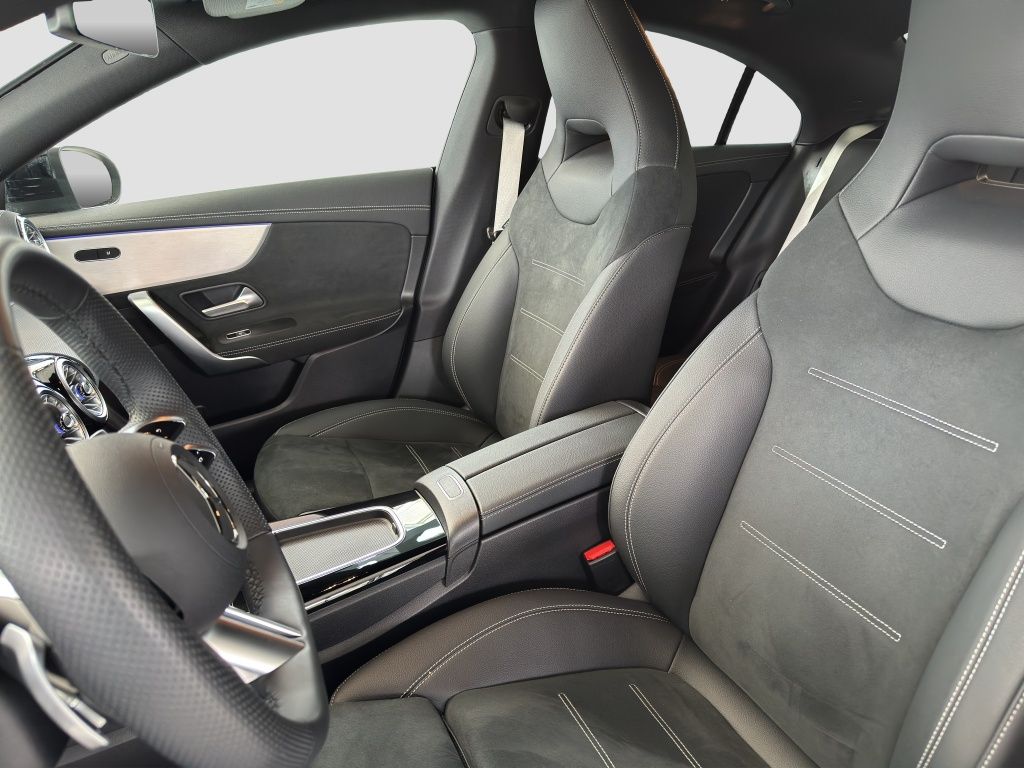 Fahrzeugabbildung Mercedes-Benz CLA 200 Special Edition AMG*Navi*DISTRON*PDC*RFK