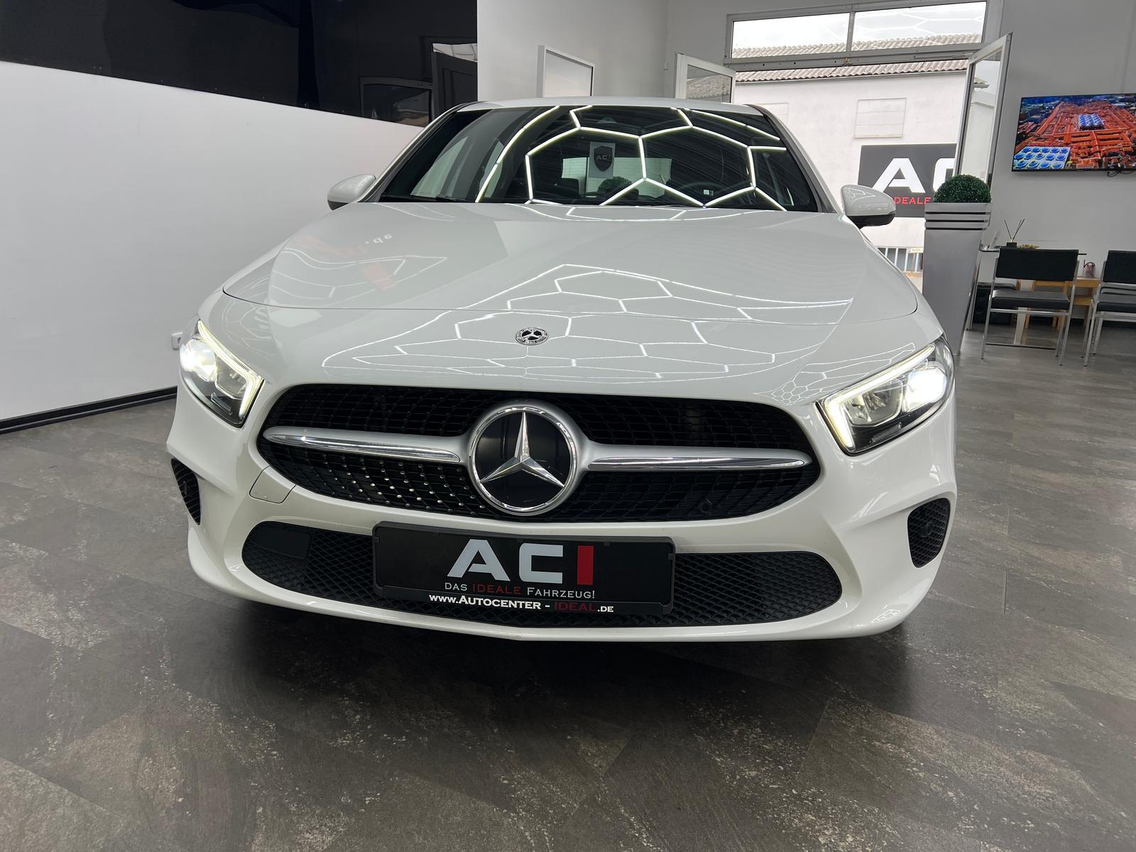 Mercedes-Benz A 250 4Matic Progressive AHK, LED, Premium Paket