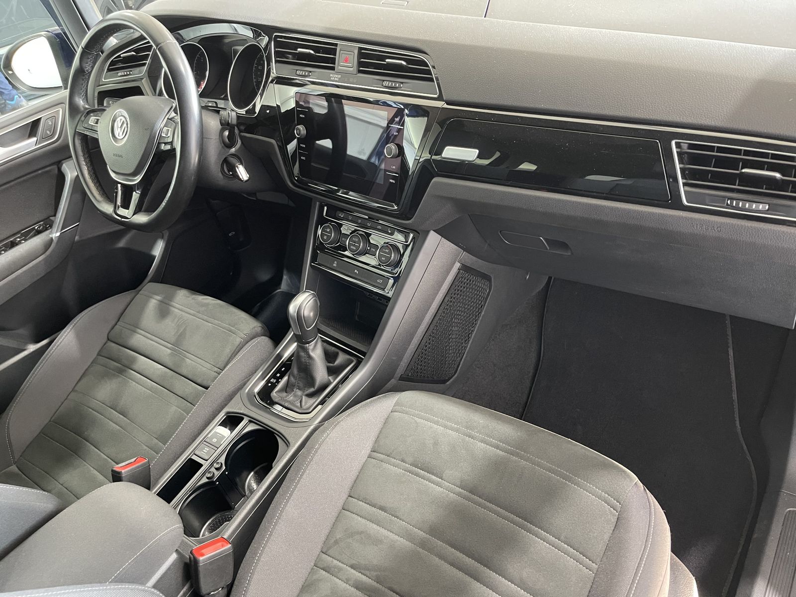 Fahrzeugabbildung Volkswagen Touran Highline 2.0 TDI*LED*ACC*AHK*Navi*