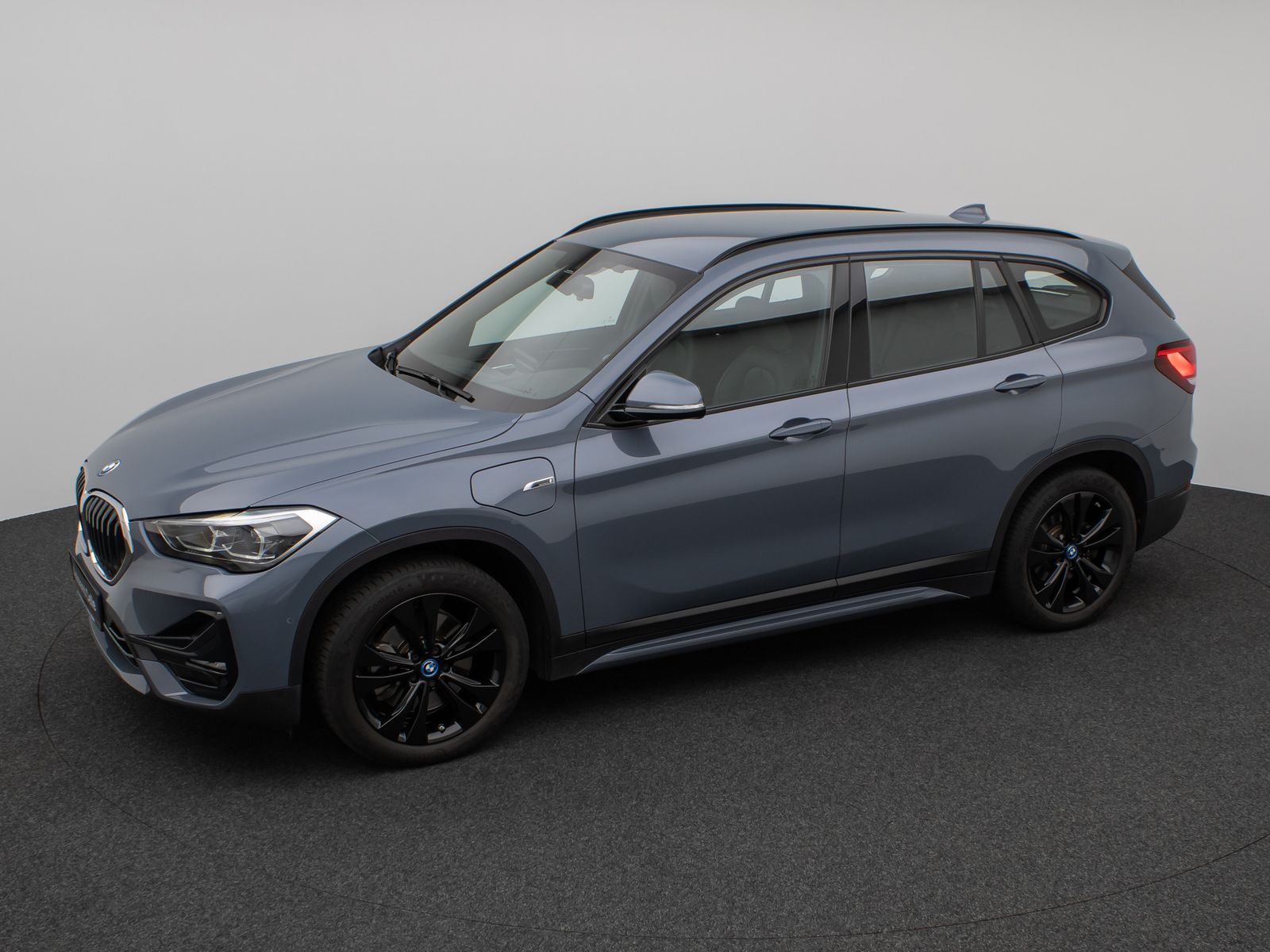 Fahrzeugabbildung BMW X1 xD25e Sport Line Kamera HUD DAB Komfort Navi+