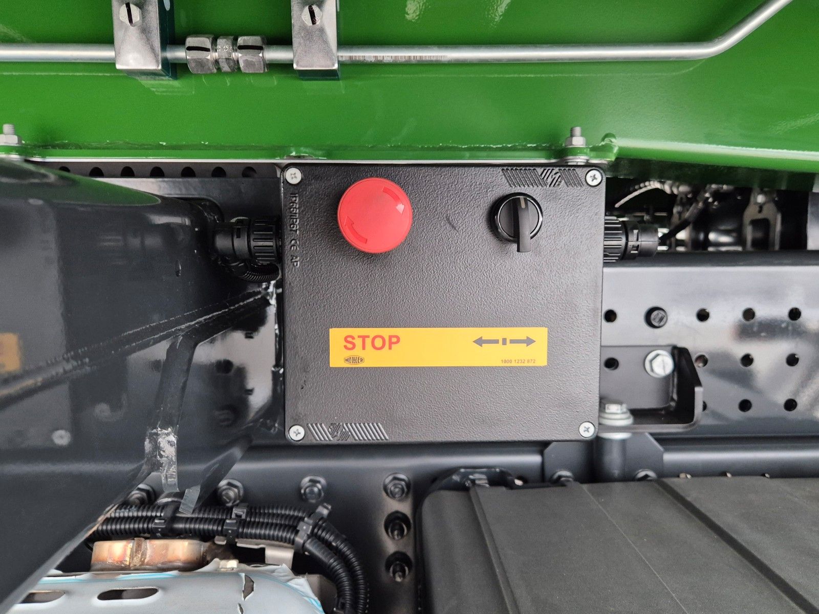 Fahrzeugabbildung Iveco AT300X54Z HR OFF Bordmatik AHK Intarder