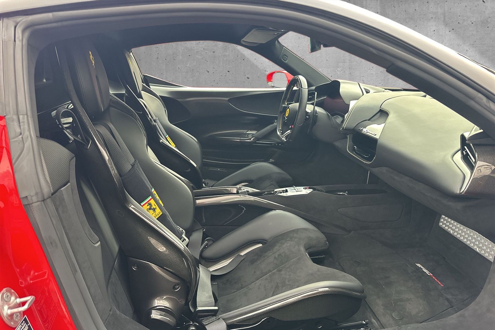 Fahrzeugabbildung Ferrari SF90 Stradale*Fiorano Paket*Full Carbon*4Punkt