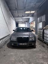 Chrysler 300C 3.0 CRD Autom. - - Chrysler 300C mit Diesel-Antrieb: Limousine