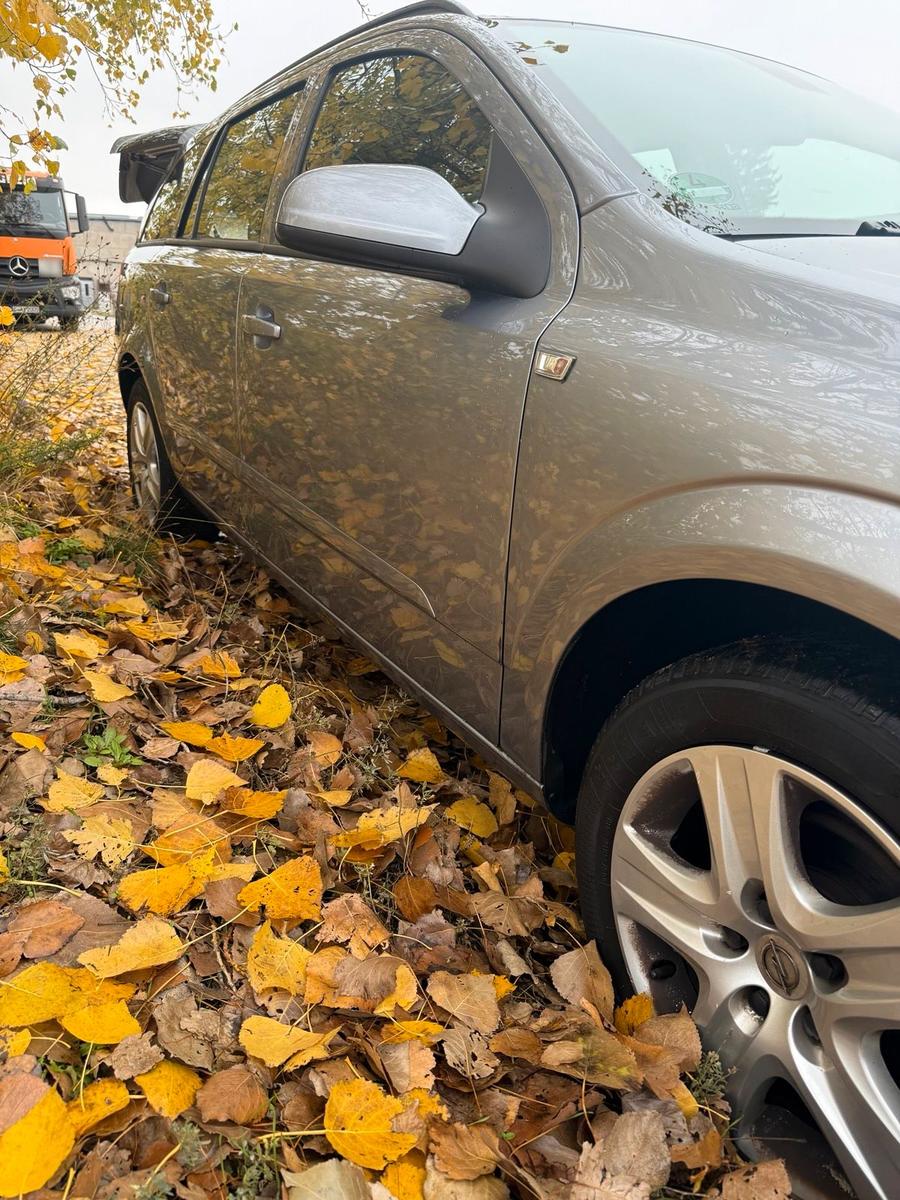 Opel Astra 2008 — engine 105 HP (77kW)
