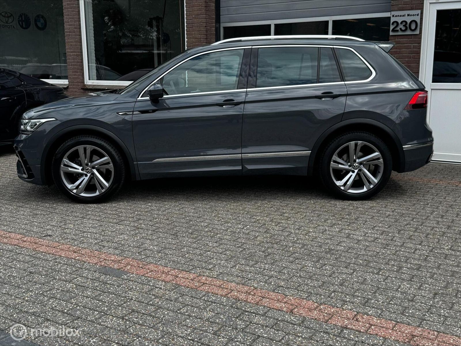 Volkswagen Tiguan 1.5 TSI R LINE DSG PANO/CAMERA/LED/ECC imagem 2