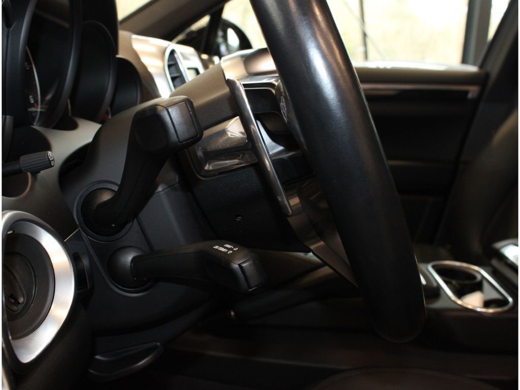 Fahrzeugabbildung Porsche Cayenne Diesel 2. Hand*Pano*Standheizung*21 Zoll
