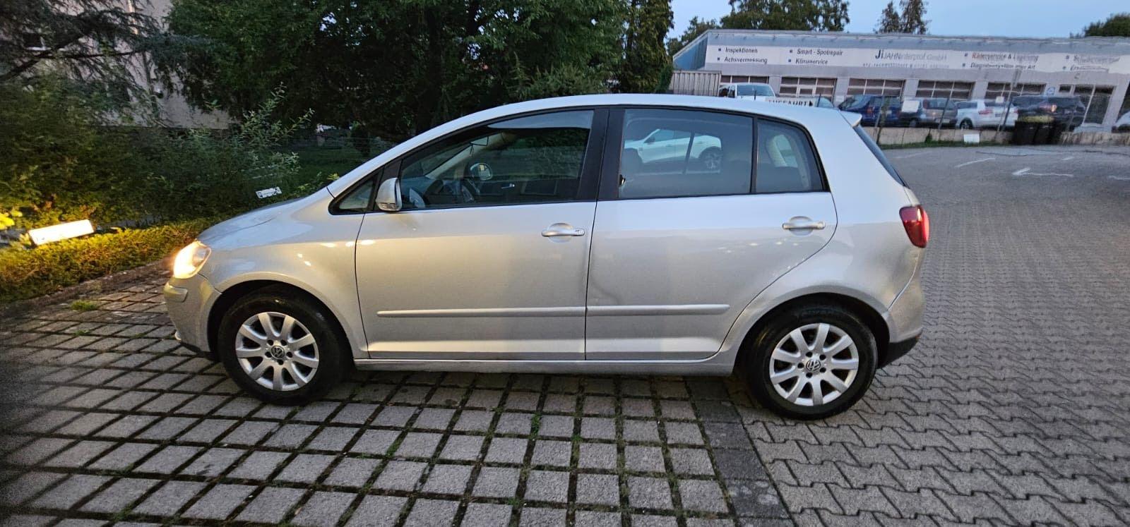 Volkswagen Golf Plus 2005 — engine 75 HP (55kW)