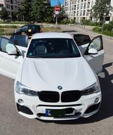 BMW X4 M - weiße BMW X4 M