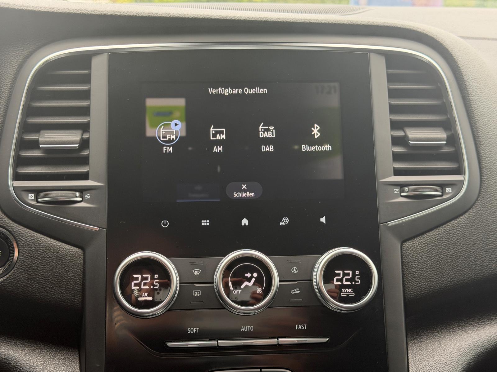 Renault Megane IV GT Automatik CarPlay Kamera AHK Spur