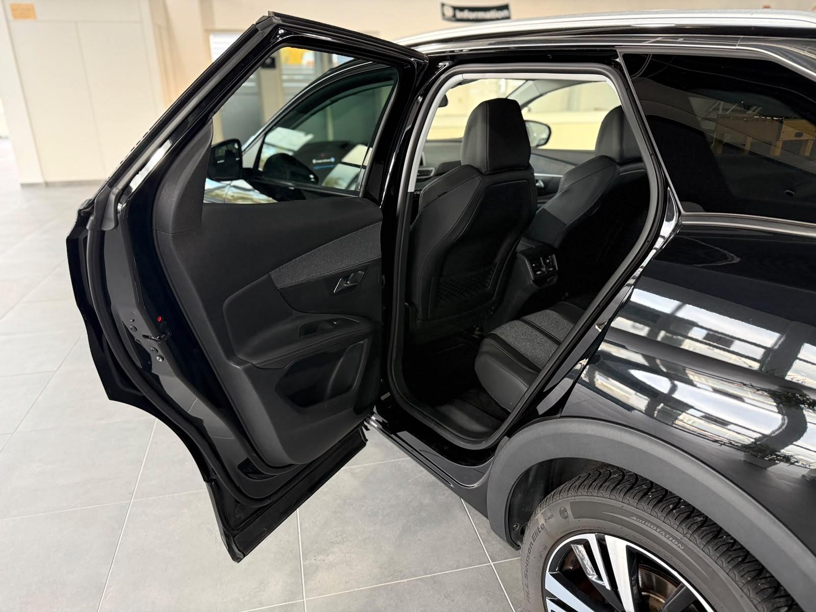 Peugeot 3008 Allure*PDC*SHZ*KAM*NAVI*TEILLEDER*