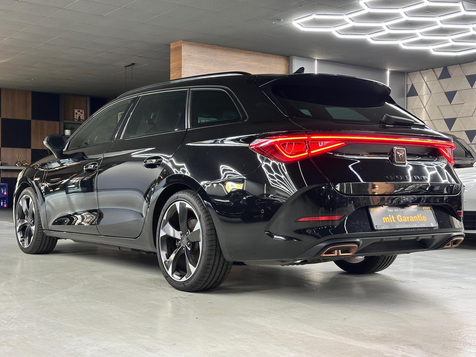 CUPRA LEON SPORTSTOURER E-HYBRID 204ch DSG - ATTELAGE PIVOTANT - COCKPIT NUMÉRIQUE - ACC - CAMÉRA DE RECUL - SIÈGES CHAUFFANTS