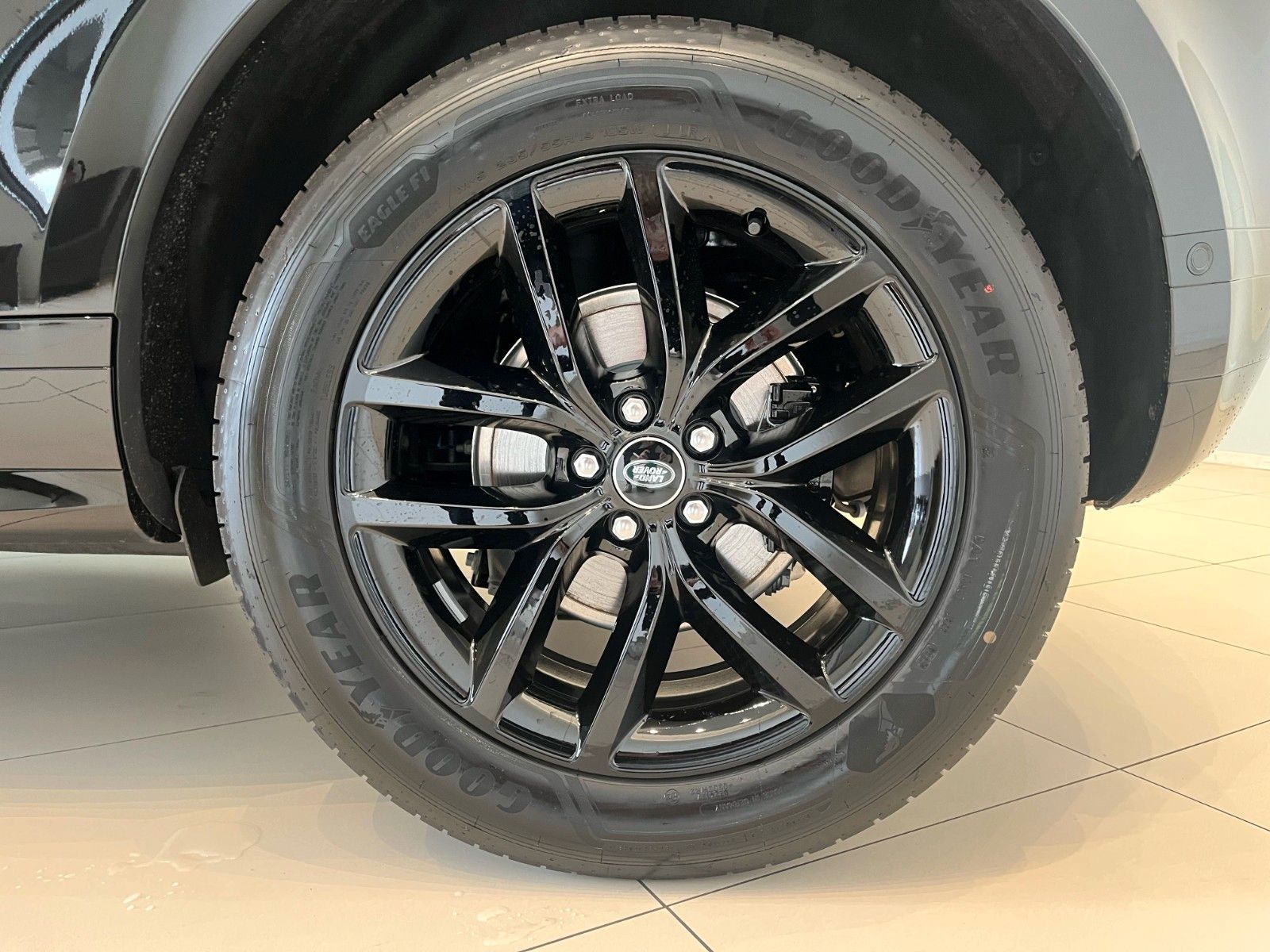 Fahrzeugabbildung Land Rover Range Rover Evoque D165 Dynamic SE Panormadach