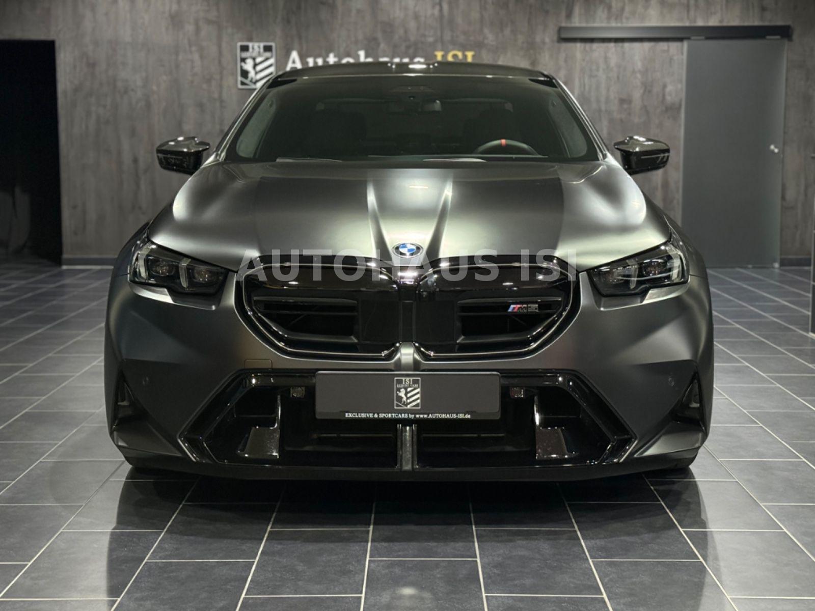 BMW M5 Lim. ULTIMATE,CARBON,KERAMIK,DRIVERS,B&W,FULL