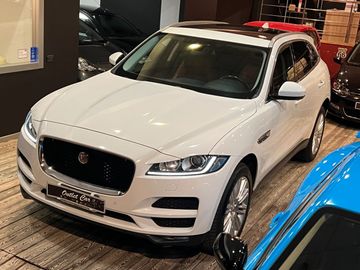 Jaguar F-Pace - 7