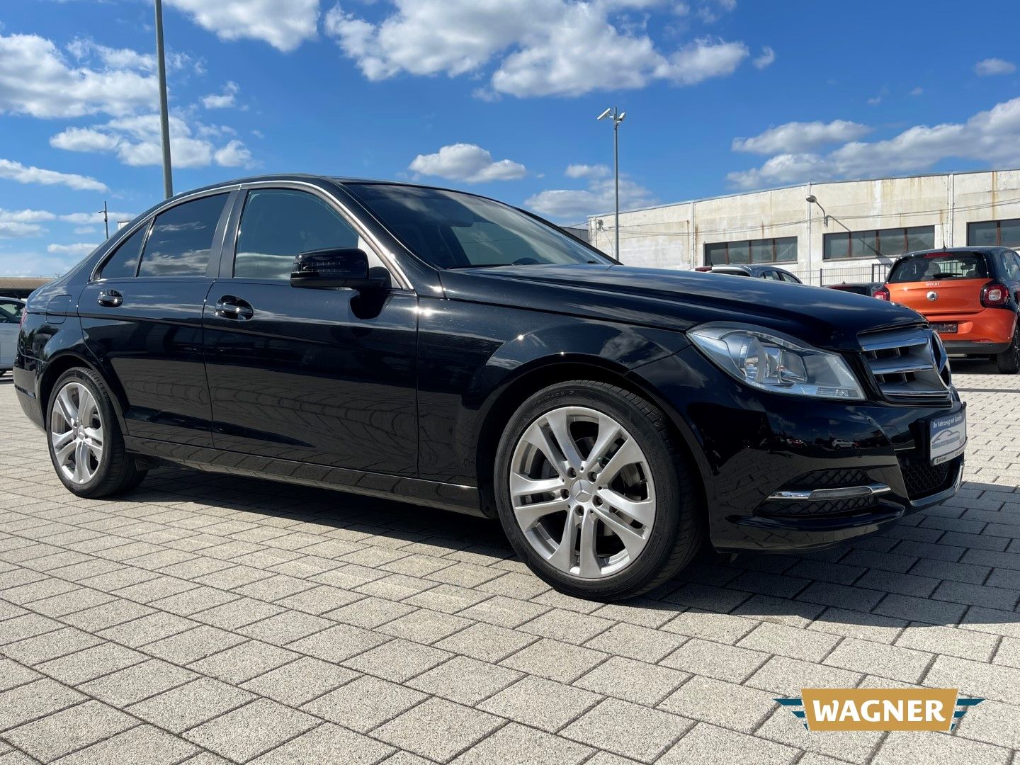 Fahrzeugabbildung Mercedes-Benz C 180 CGI  Automatik  Klimaautomatik