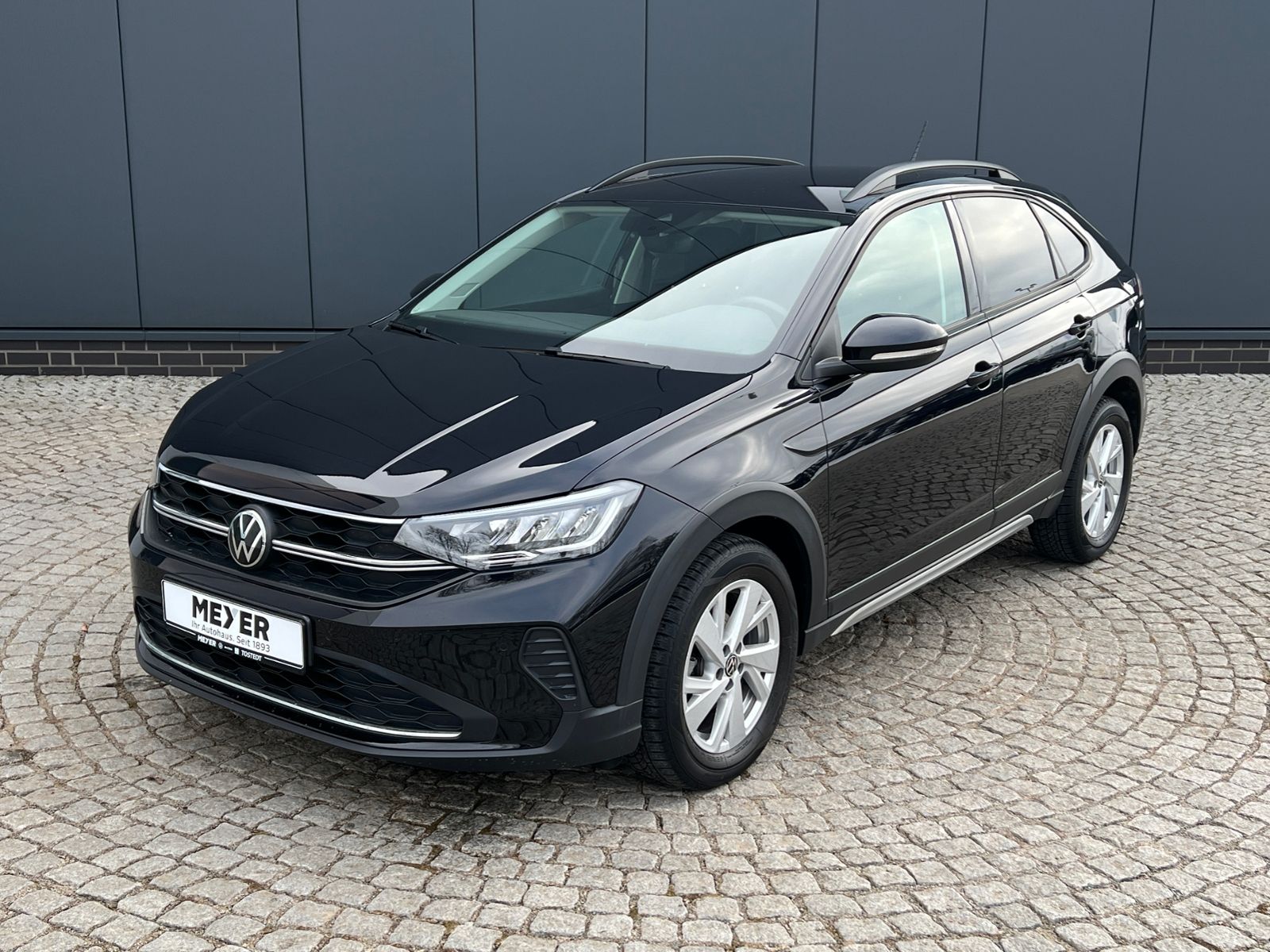 Fahrzeugabbildung Volkswagen Taigo 1.0 TSI Life *Rückfahrkamera, Einparkhilfe