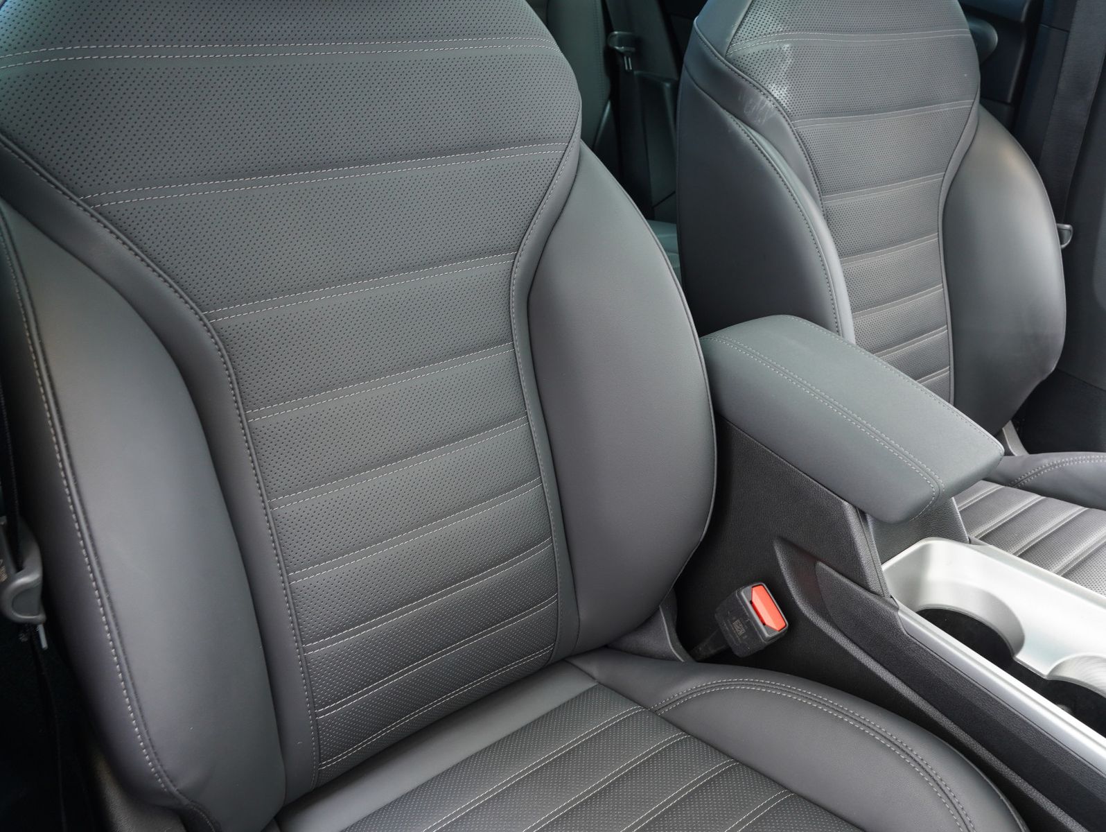 Fahrzeugabbildung Alfa Romeo Tonale 1.5 Mild Hybrid Veloce ACC/NAVI/PANO