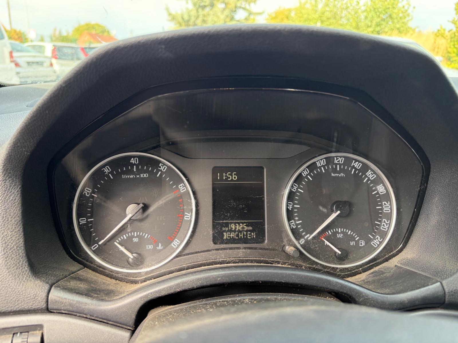 Skoda Octavia 2011 — photo 7