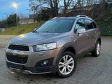 Chevrolet Captiva 2.4 LT+ 4WD /7-SITZER/2.HAND/ 11/26 TÜV - Chevrolet Captiva in Duisburg