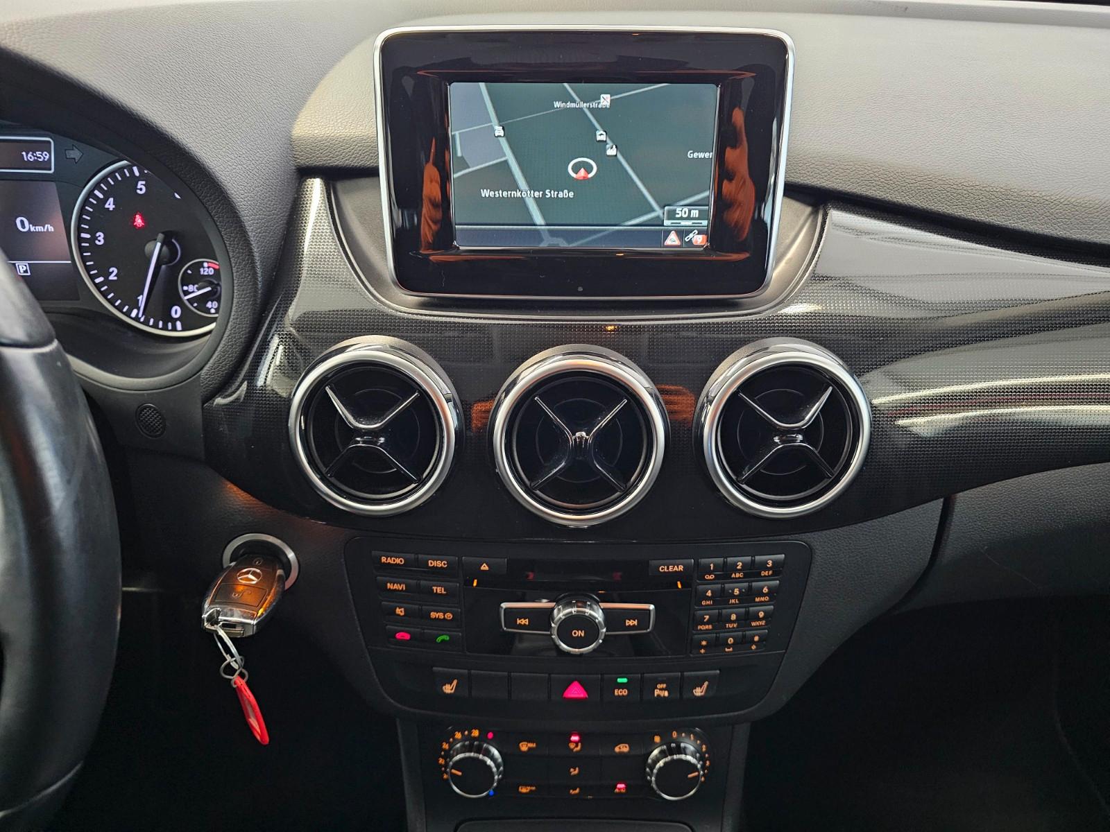 Mercedes-Benz B 180 + Navigation/4Season/SH/Klima/2.Hand
