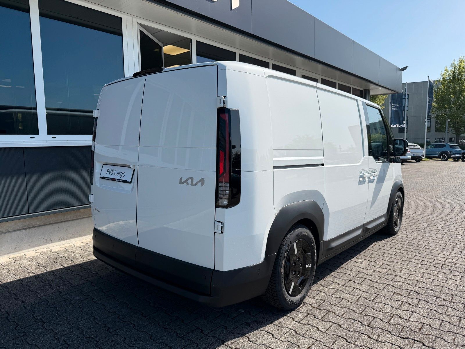 Fahrzeugabbildung Kia PV5 Cargo L2H1 71,2 Elite WP AW Laderaumausklei