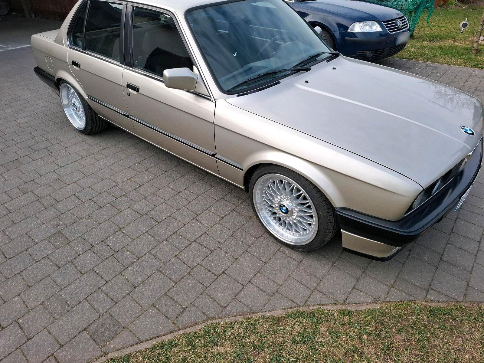 BMW 324