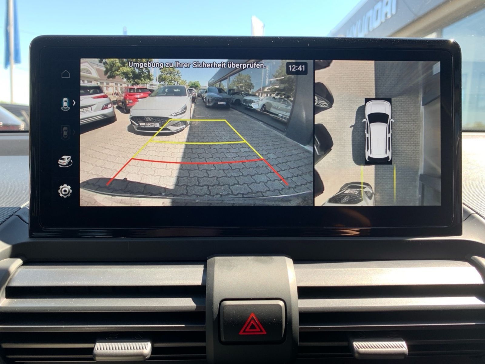 Fahrzeugabbildung Hyundai INSTER Trend Elektro 49 kWh Assistenz-Paket
