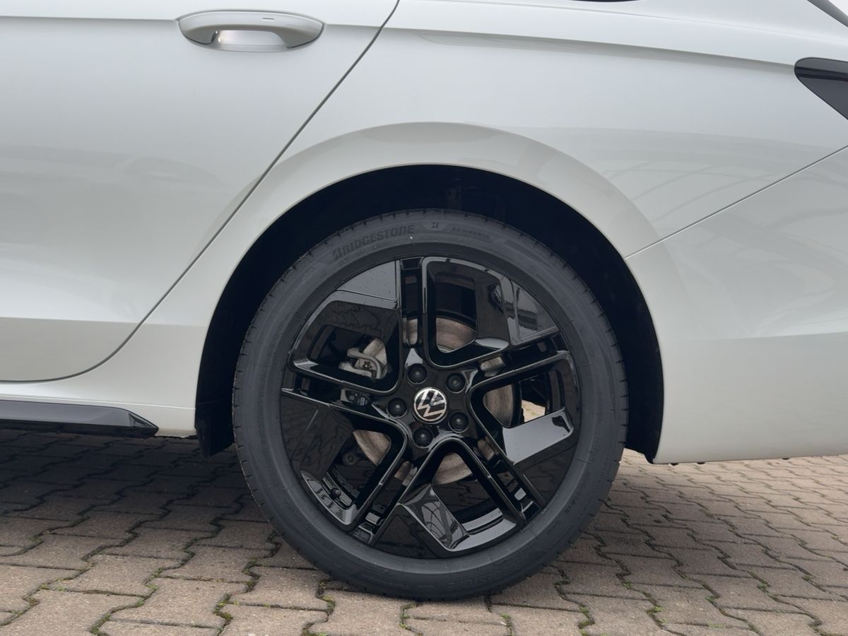 Volkswagen Passat - Bild 13